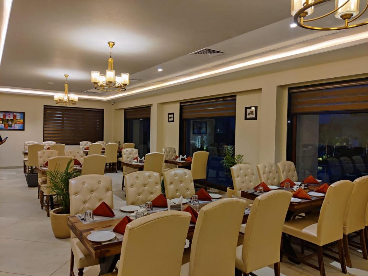 The Imperial Prime Clarks Inn Suites, Bhilwara Exterior photo
