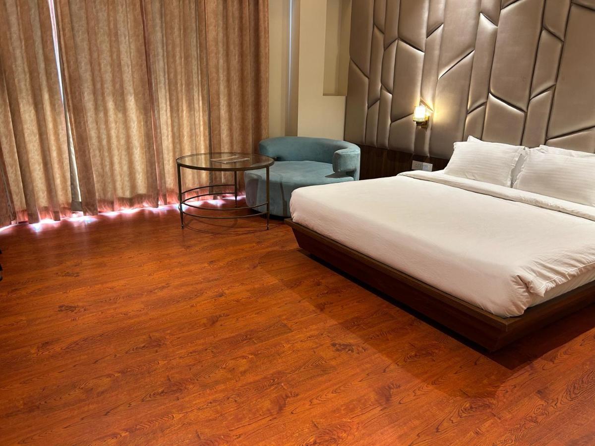 The Imperial Prime Clarks Inn Suites, Bhilwara Exterior photo